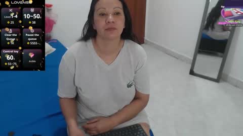 Snapshot of laura_foxx2379 chatting on 11/01/25, 03:03 laura_foxx2379 online show from 11/01/25, 03:03