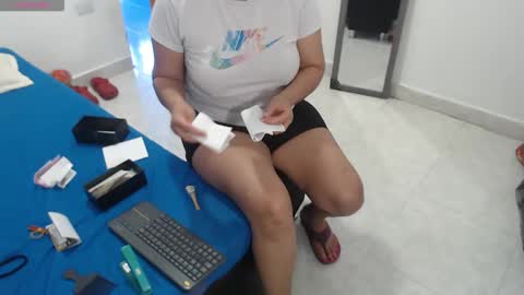 Snapshot of laura_foxx2379 chatting on 02/06/26, 07:28 laura_foxx2379 online show from 02/06/26, 07:28