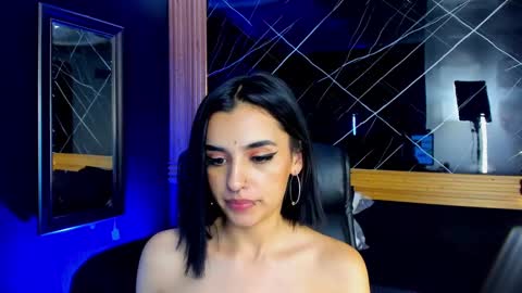 Laura online show from 12/11/24, 07:25