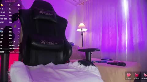 Lura online show from 12/22/24, 06:37