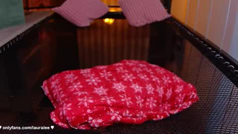 Laura Lee. online show from 02/07/26, 02:04