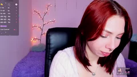 Snapshot of laura_olssen chatting on 05/20/26, 02:01 Kate online show from 05/20/26, 02:01