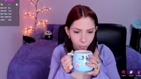Snapshot of laura_olssen chatting on 06/29/26, 01:00 Kate online show from 06/29/26, 01:00
