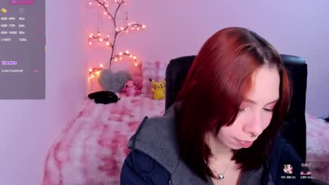 Snapshot of laura_olssen chatting on 07/25/26, 01:30 Kate online show from 07/25/26, 01:30