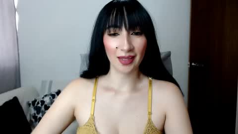 Snapshot of laura_pervert_ chatting on 05/10/26, 06:02 Laura online show from 05/10/26, 06:02