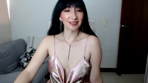 Snapshot of laura_pervert_ chatting on 06/20/26, 09:17 Laura online show from 06/20/26, 09:17