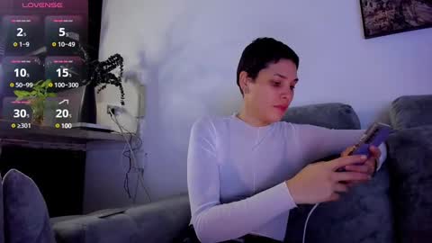 Laura Rose online show from 03/10/25, 02:39