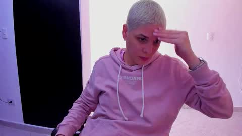 Laura Rose online show from 09/10/25, 03:01