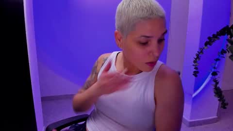 Laura Rose online show from 09/12/25, 06:02