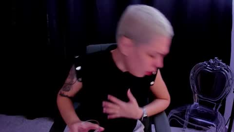 Laura Rose online show from 09/17/25, 01:24