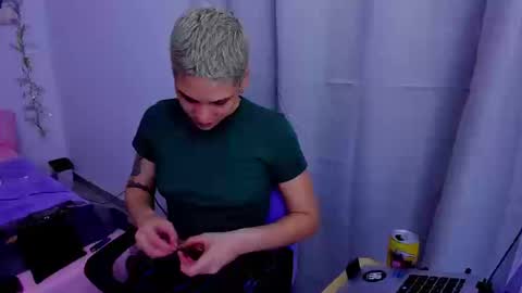 Laura Rose online show from 09/23/25, 01:19