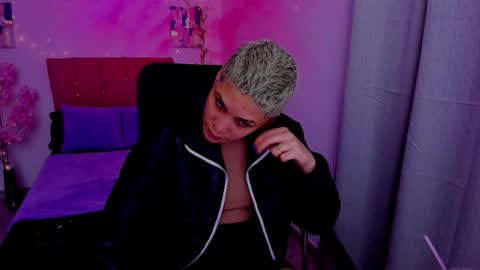 Laura Rose online show from 09/30/25, 10:48