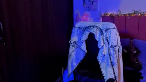 Laura Rose online show from 10/15/25, 03:12