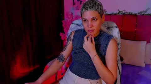 Laura Rose online show from 10/17/25, 12:25