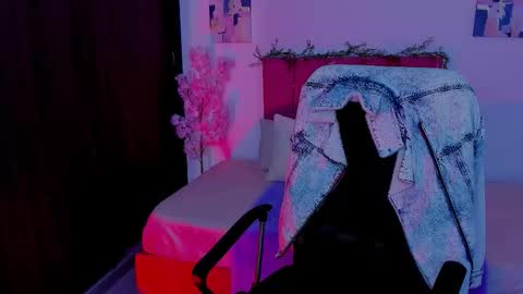 Laura Rose online show from 10/18/25, 06:41