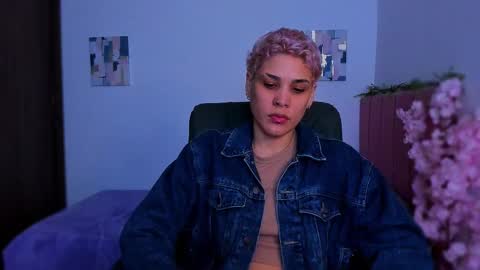 Laura Rose online show from 12/18/25, 06:08