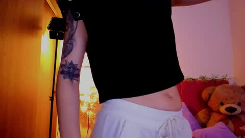 Laura Rose online show from 03/22/26, 09:45