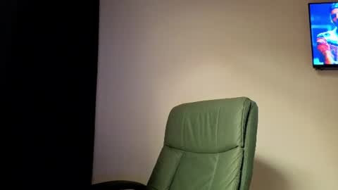 Snapshot of laura_r23 chatting on 07/11/26, 03:37 Laura Rose online show from 07/11/26, 03:37