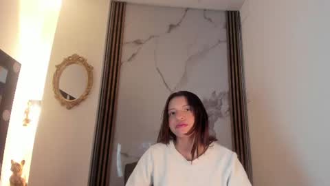 Snapshot of laura_serena chatting on 06/17/26, 11:23 laura_serena online show from 06/17/26, 11:23
