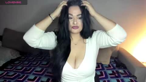 Laura online show from 10/13/25, 02:28
