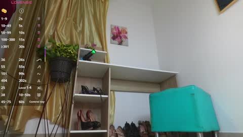 Snapshot of laura_zans_ chatting on 04/01/26, 08:37 Laura Zans I am sensual goddes and i was born for loveworshipping and enjoyment. online show from 04/01/26, 08:37