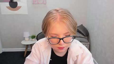 Laura online show from 02/08/26, 09:45