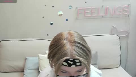 Laura online show from 02/23/26, 12:52