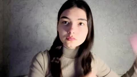 Laura online show from 02/18/26, 12:45