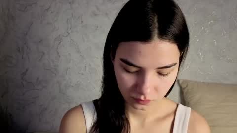 Laura online show from 03/06/26, 08:33