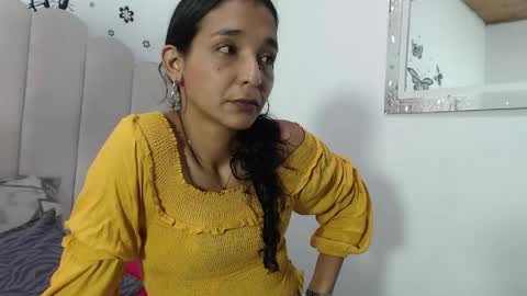 Laura online show from 05/11/26, 01:28