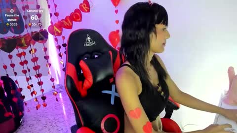 LauraBlush online show from 02/11/26, 08:03