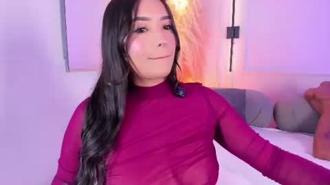LauraCarther  online show from 07/24/26, 06:17