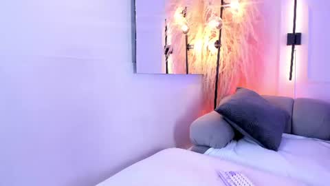 LauraCarther  online show from 08/01/26, 06:29
