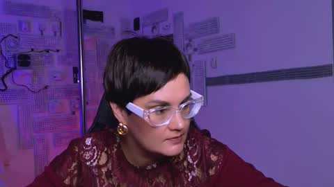 lauradavidsons online show from 09/11/25, 08:14