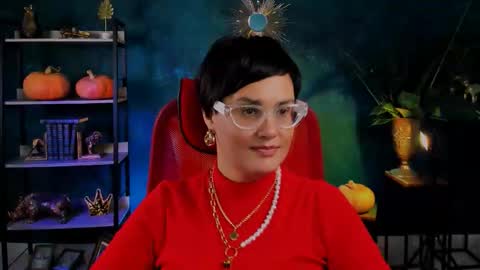 lauradavidsons online show from 10/31/25, 05:36