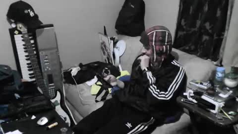 lauradecuada2 online show from 11/23/25, 12:16