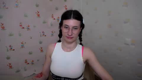 Laura online show from 04/28/26, 05:45