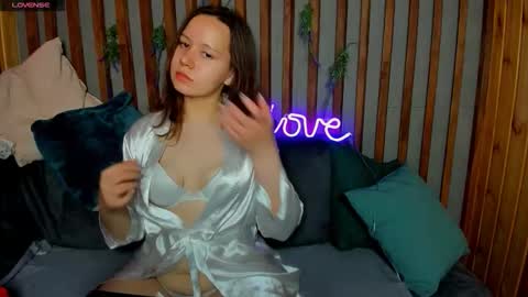 Laura online show from 09/23/25, 09:01