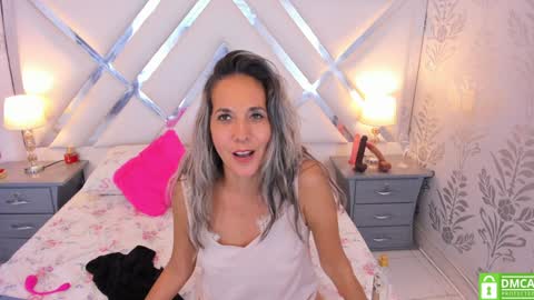 Laura online show from 12/03/24, 04:39