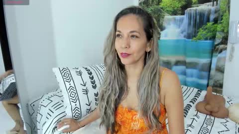 Laura online show from 01/16/26, 09:13