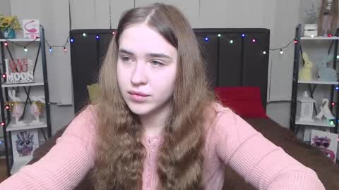 LauraHlot online show from 01/22/25, 10:05