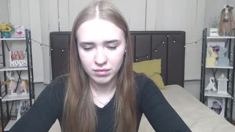 LauraHlot online show from 10/15/25, 07:14