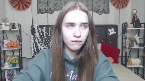 LauraHlot online show from 10/26/25, 06:36