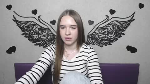 LauraHlot online show from 04/18/26, 07:58