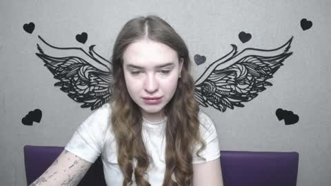 LauraHlot online show from 04/29/26, 06:06