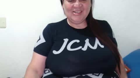 LAURA online show from 11/12/25, 04:07