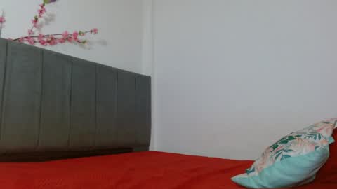 Laura online show from 04/17/26, 09:18