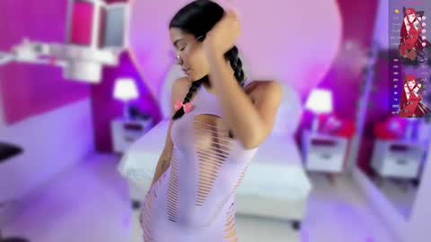 Laura MartinGMT-5 2200-0600 online show from 02/11/25, 12:06