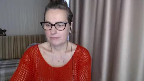 Lauraoven1 online show from 02/10/25, 07:26