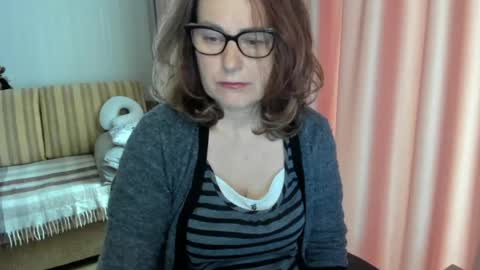 Snapshot of lauraoven1 chatting on 05/07/26, 07:58 Lauraoven1 online show from 05/07/26, 07:58